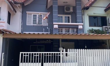 For rent 3 bedrooms townhouse in Mueang Nonthaburi, Nonthaburi
