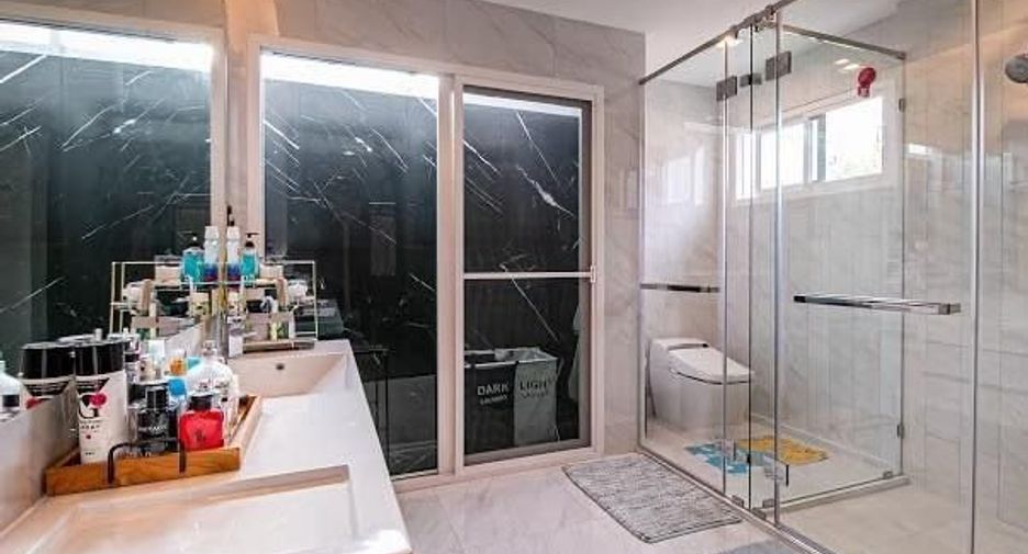 For sale 4 bedrooms house in Bang Bua Thong, Nonthaburi