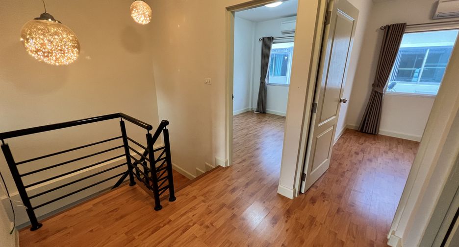 Reihenhaus zum Kauf mit 3 Zimmer in Bang Kruai, Nonthaburi