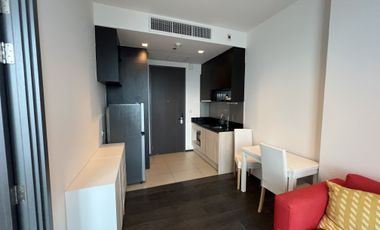 For sale 1 Beds condo in Khlong Toei, Bangkok