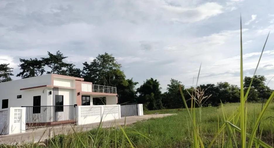 For sale 3 bedrooms house in Chiang Kham, Phayao