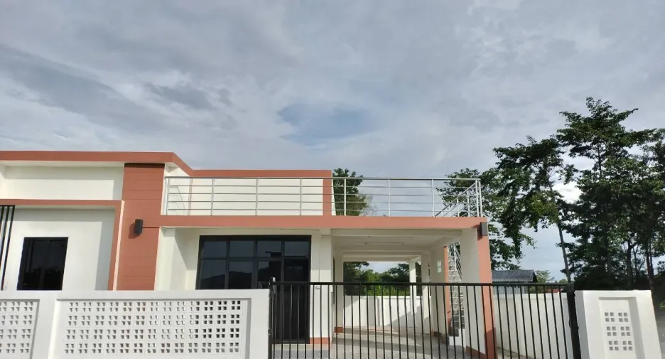 For sale 3 bedrooms house in Chiang Kham, Phayao