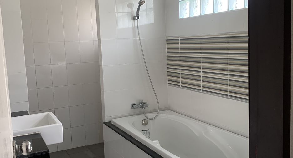 For sale 3 bedrooms house in Bang Bua Thong, Nonthaburi