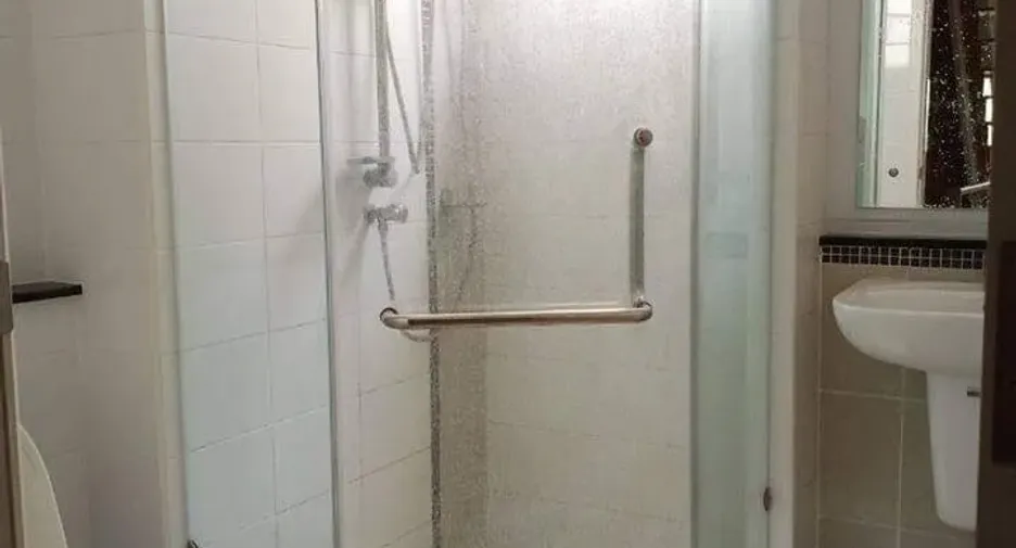 For rent 3 bedrooms townhouse in Pak Kret, Nonthaburi