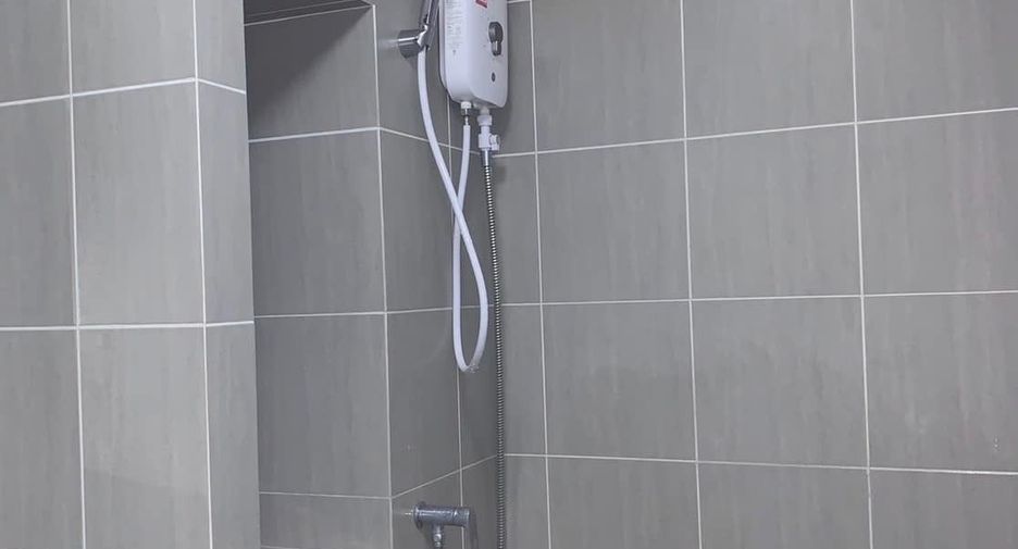 For sale 1 bed condo in Mueang Samut Prakan, Samut Prakan