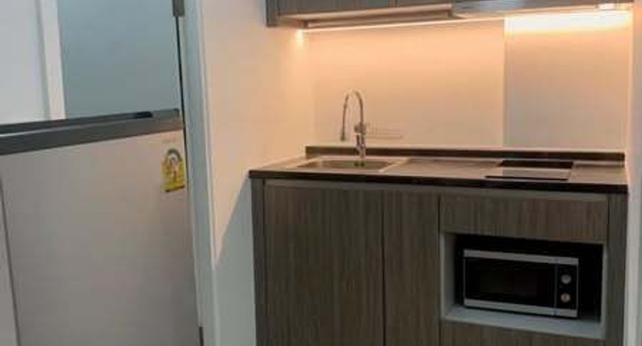 For sale 1 bed condo in Mueang Samut Prakan, Samut Prakan