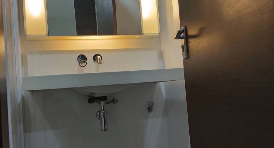 À vendre 1 chambre condo à Huai Khwang, Bangkok
