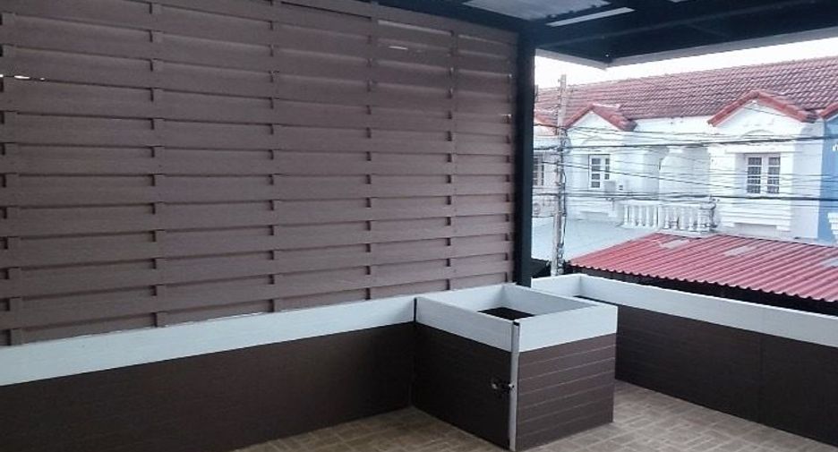 For sale 3 bedrooms townhouse in Lam Luk Ka, Pathum Thani