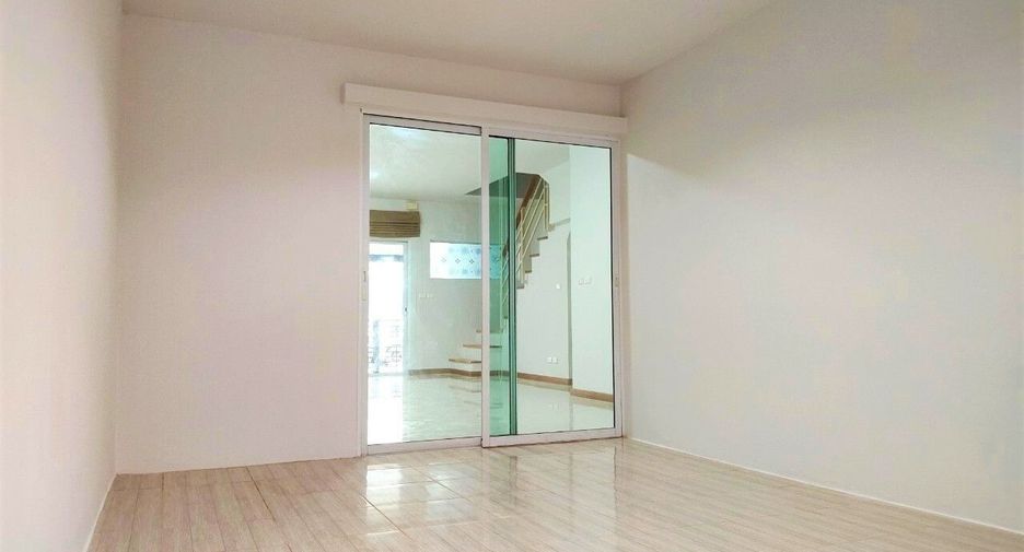 For sale 4 bedrooms townhouse in Pak Kret, Nonthaburi