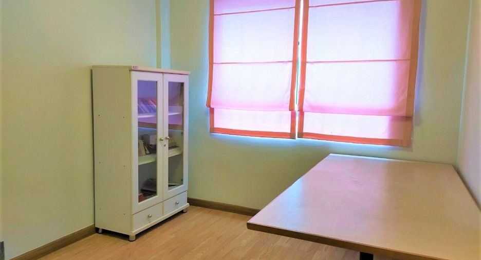 For sale 4 bedrooms townhouse in Pak Kret, Nonthaburi