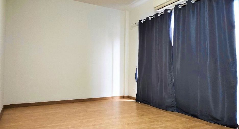 For sale 4 bedrooms townhouse in Pak Kret, Nonthaburi