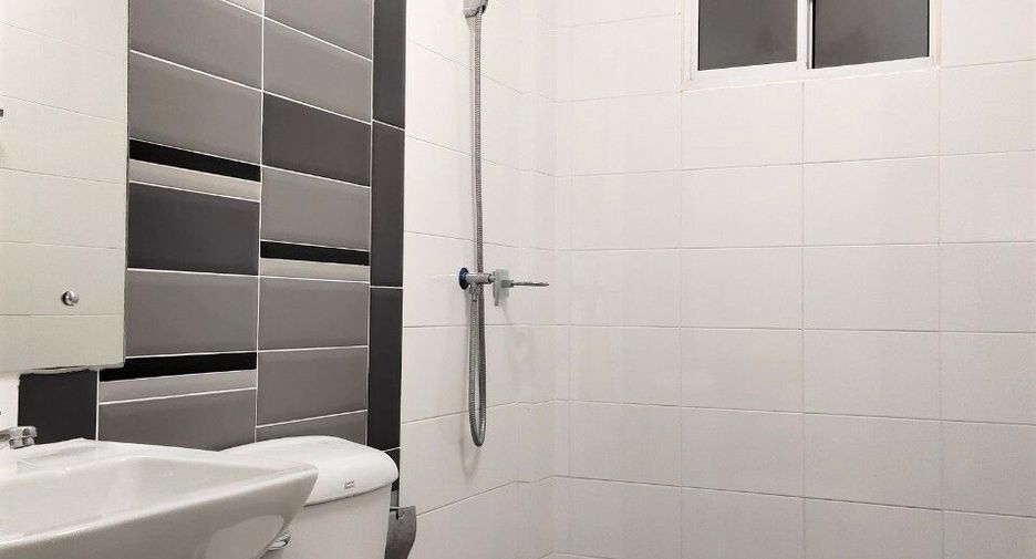 For sale 4 bedrooms townhouse in Pak Kret, Nonthaburi