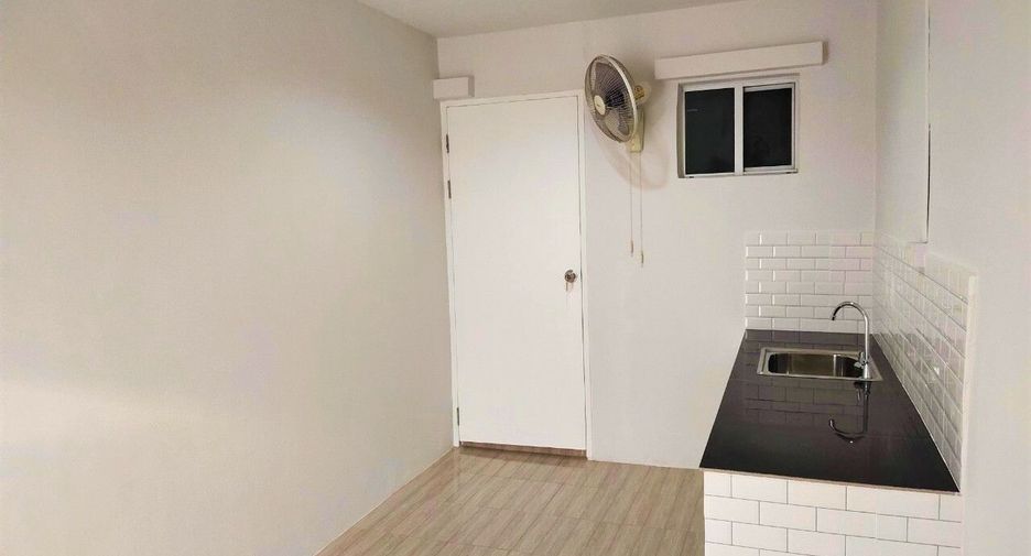 For sale 4 bedrooms townhouse in Pak Kret, Nonthaburi