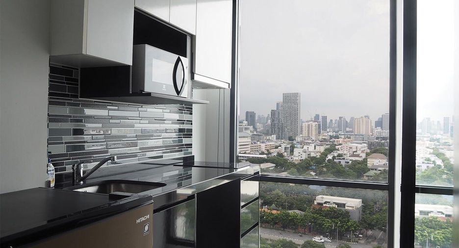 For sale 1 bed condo in Sathon, Bangkok