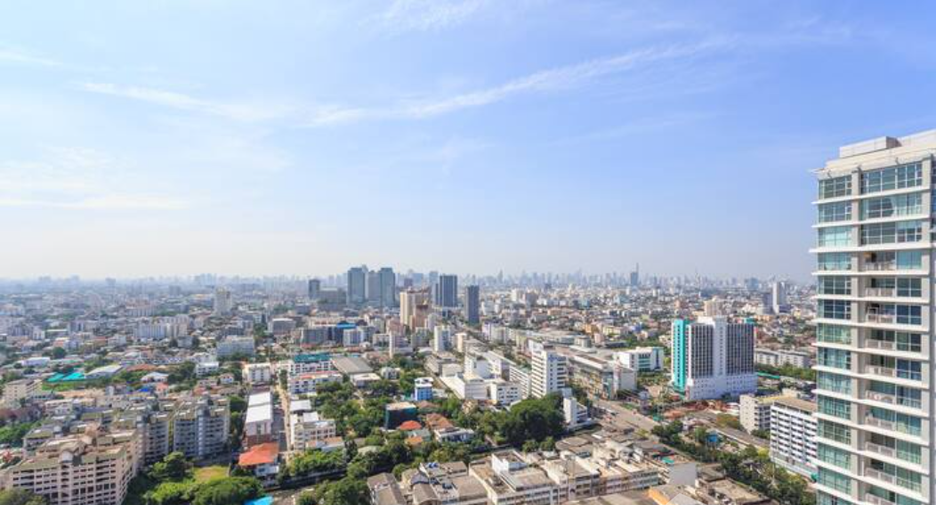 For sale 1 bed condo in Huai Khwang, Bangkok