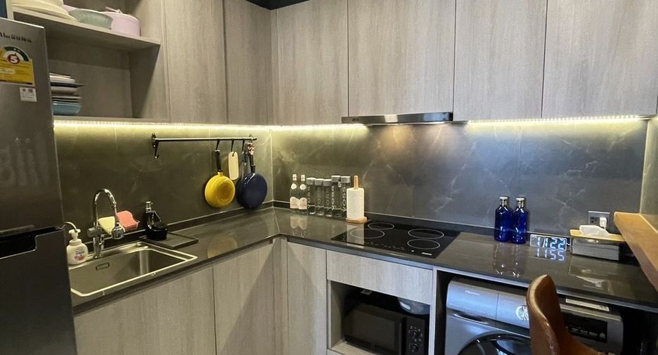 For sale 2 bedrooms condo in Watthana, Bangkok