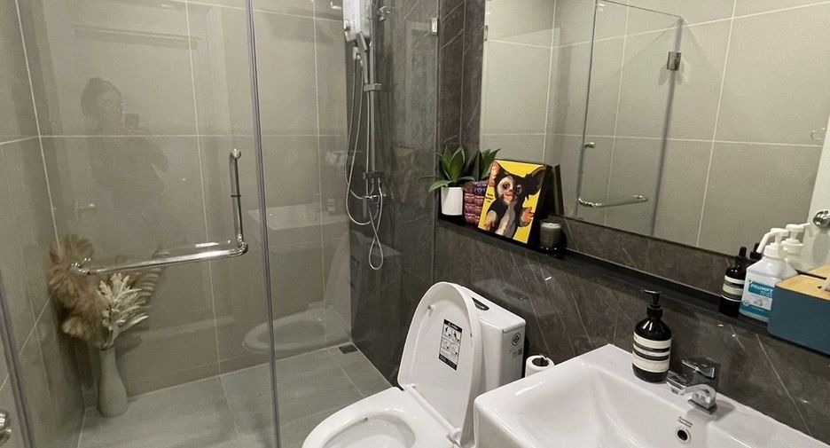 For sale 2 bedrooms condo in Watthana, Bangkok