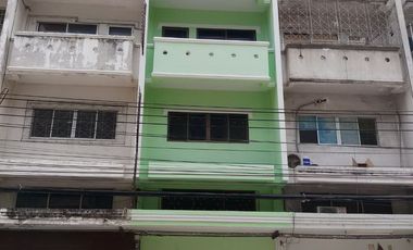 For sale 4 bedrooms townhouse in Mueang Nonthaburi, Nonthaburi