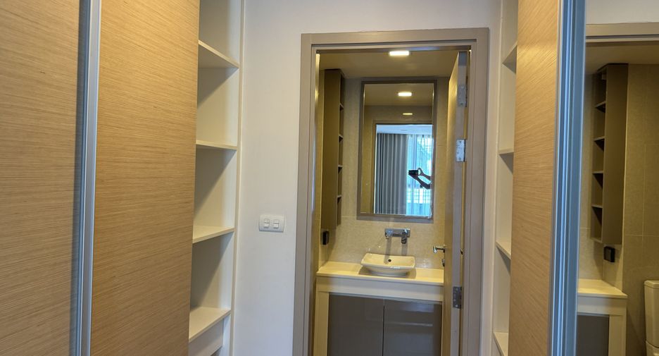 À vendre 1 chambre condo à Khlong Toei, Bangkok