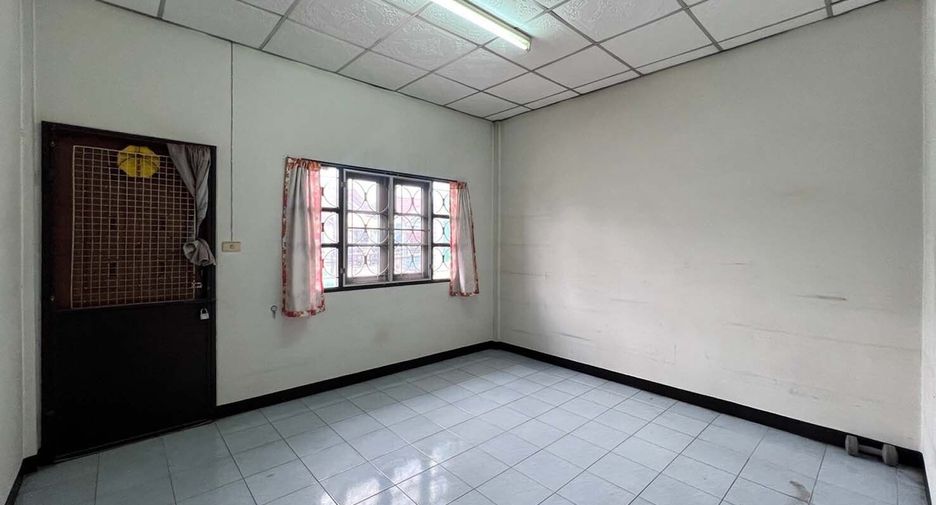 For sale 2 bedrooms townhouse in Thanyaburi, Pathum Thani