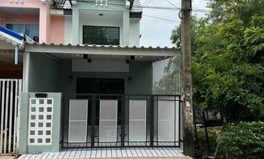 出售 2 卧室 联排别墅 在 Bang Bua Thong, Nonthaburi