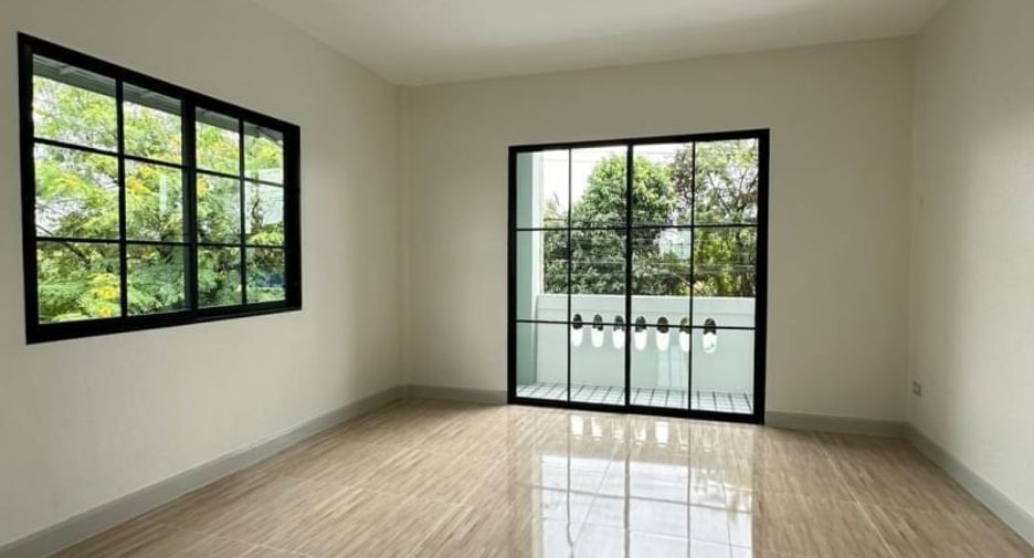 For sale 2 bedrooms townhouse in Bang Bua Thong, Nonthaburi