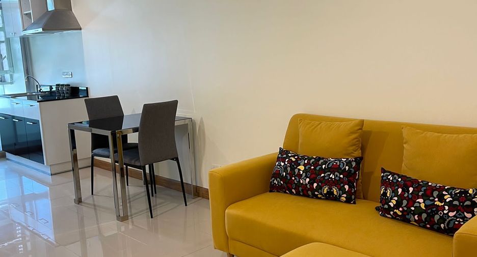 For sale 1 bed condo in Phra Khanong, Bangkok