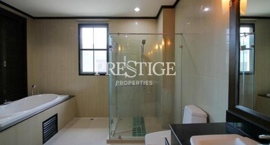 For sale 2 bedrooms condo in Central Pattaya, Pattaya