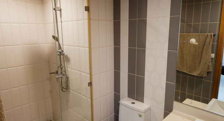 For sale 1 bed condo in Watthana, Bangkok