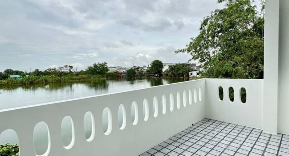For sale 2 bedrooms townhouse in Lat Lum Kaeo, Pathum Thani