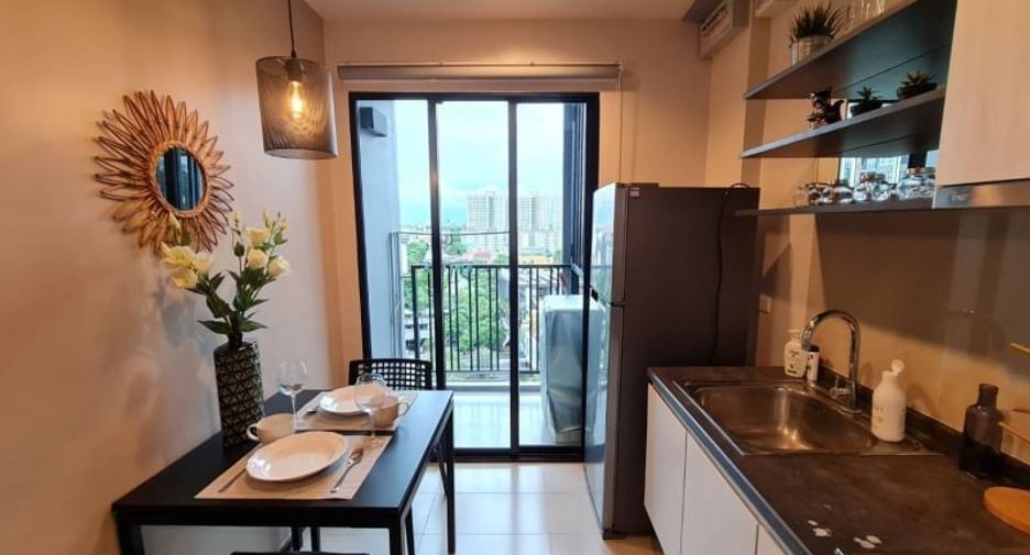 For sale 1 bed condo in Watthana, Bangkok