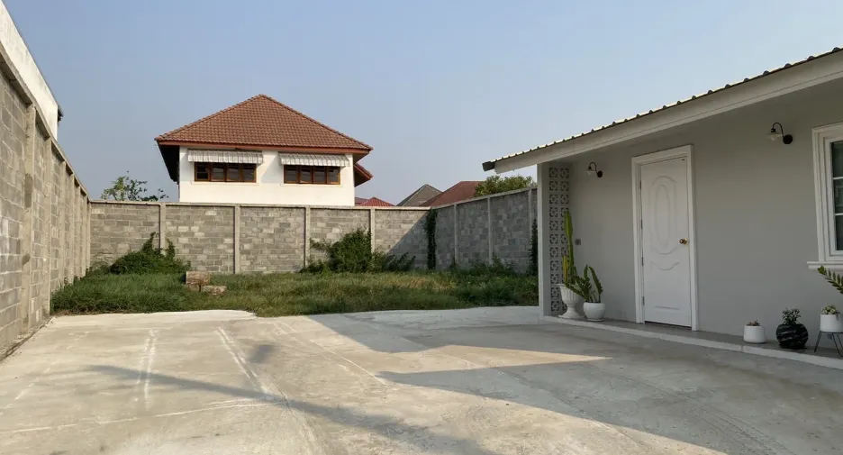 Büro zum Kauf in Mueang Surin, Surin