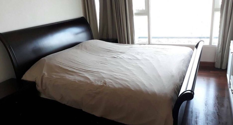 For sale 2 bedrooms condo in Watthana, Bangkok