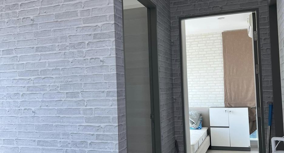 For sale 2 bedrooms condo in Huai Khwang, Bangkok