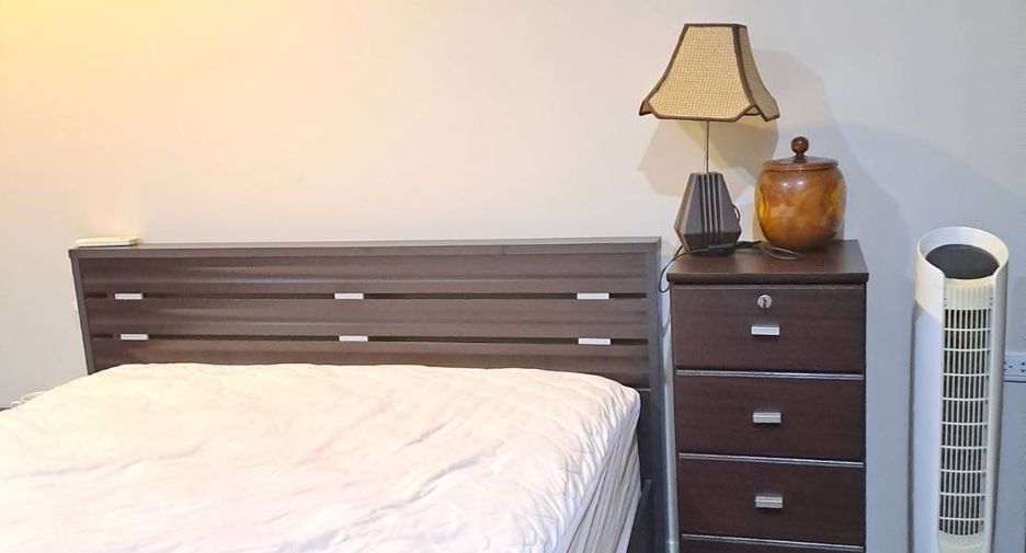 For sale 1 bed condo in Watthana, Bangkok