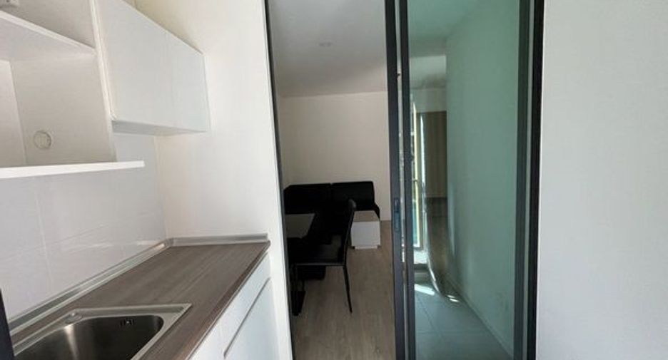 For sale 1 bed condo in Lat Krabang, Bangkok