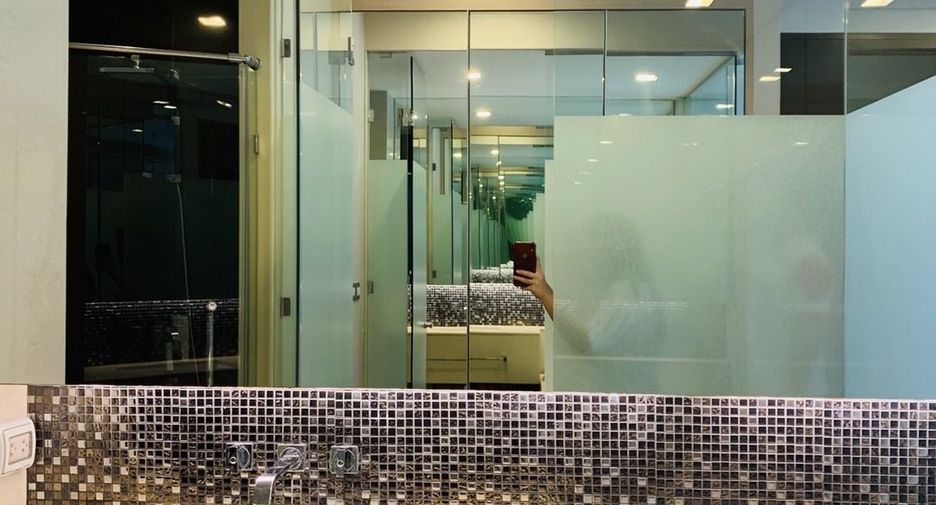 For sale 1 bed condo in Watthana, Bangkok
