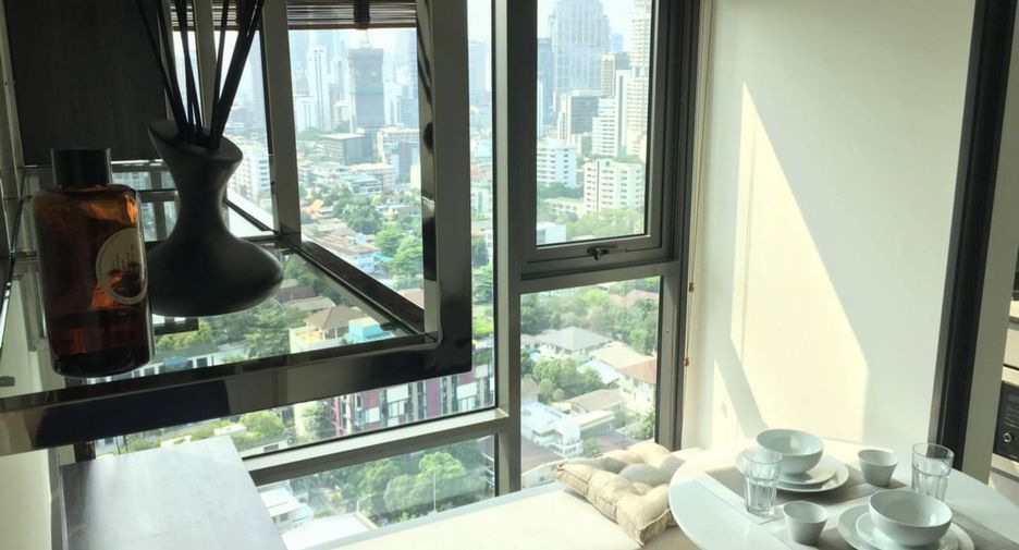Condo en venta y en alquiler de 1 habitaciones en Khlong Toei, Bangkok