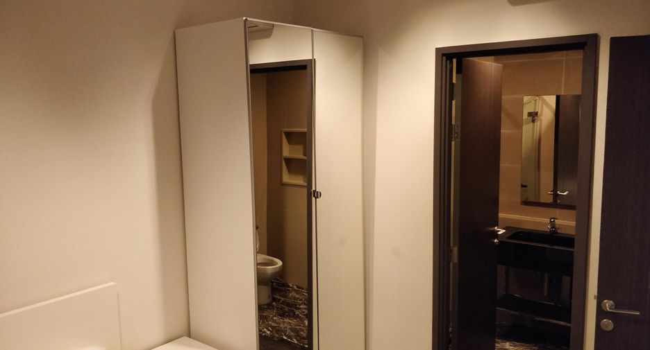 For sale 1 bed condo in Khlong Toei, Bangkok