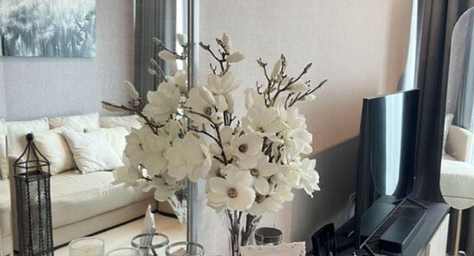 For sale 2 bedrooms condo in Huai Khwang, Bangkok