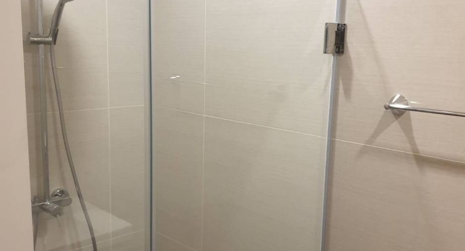 For sale 1 bed condo in Khlong Toei, Bangkok