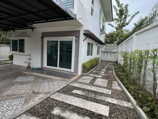 For sale 3 bedrooms house in Mueang Surat Thani, Surat Thani