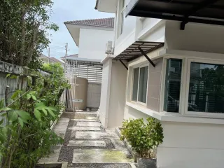 For sale 3 bedrooms house in Mueang Surat Thani, Surat Thani