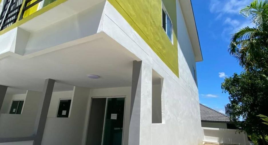 出售 2 卧室 联排别墅 在 Mueang Rayong, Rayong