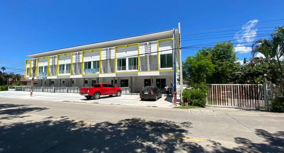 出售 2 卧室 联排别墅 在 Mueang Rayong, Rayong
