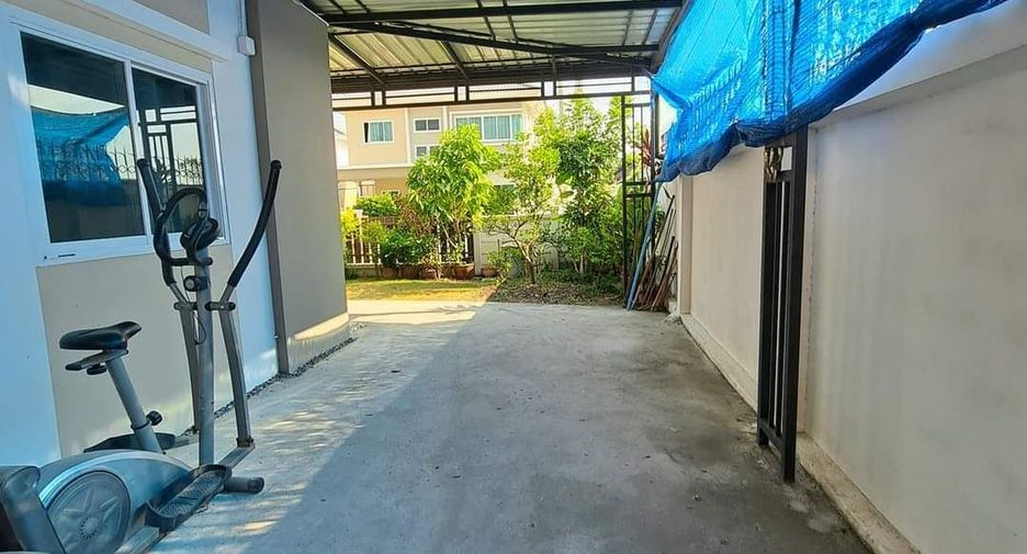 For sale 3 bedrooms house in Mueang Lop Buri, Lopburi
