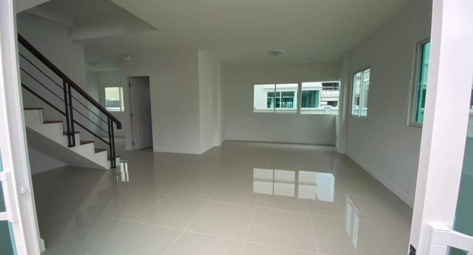 For sale 3 bedrooms house in Mueang Lop Buri, Lopburi