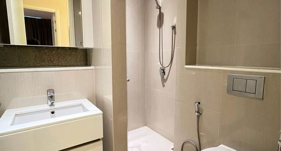 For sale 2 bedrooms condo in Watthana, Bangkok