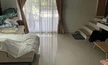 Casa adosada en venta de 2 habitaciones en Mueang Nonthaburi, Nonthaburi