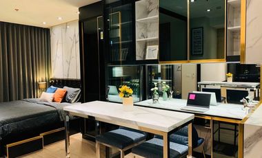 À vendre 1 chambre condo à Khlong Toei, Bangkok